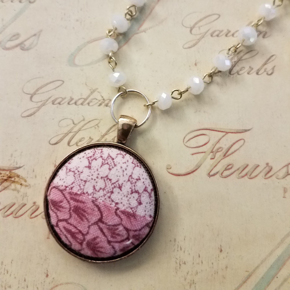 Quilt Pendant - Picture 2 of 2